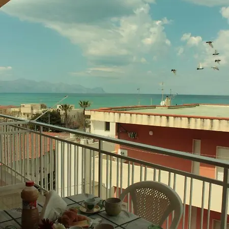 Casa Vacanza Sole & Sale Apartment *